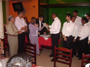 curso_de_garcom_e_barman_20130418_1192043961